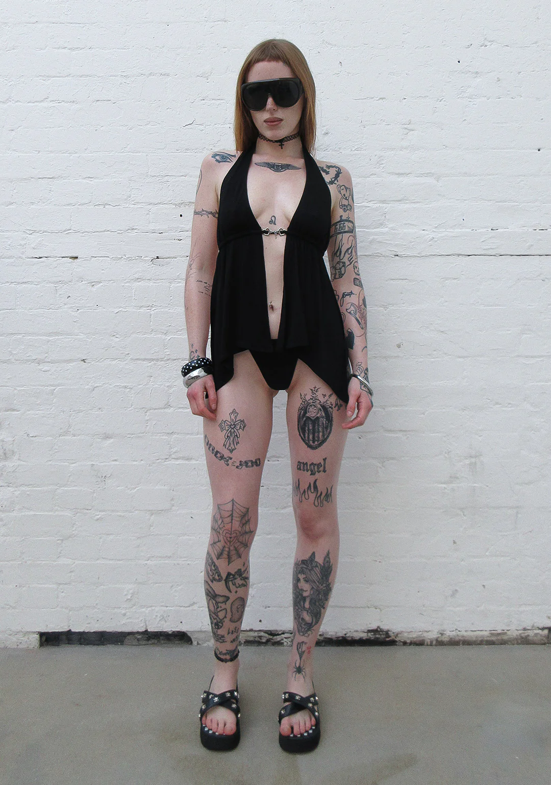 CHARISMA CHARM BACKLESS HALTERNECK TOP BLACK - Image 3