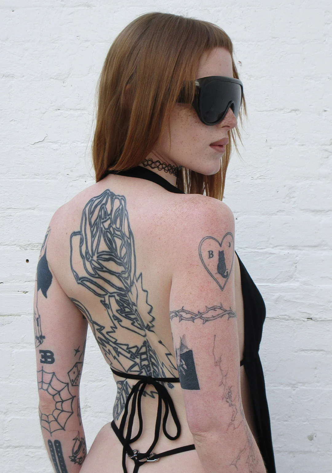 CHARISMA CHARM BACKLESS HALTERNECK TOP BLACK - Image 4