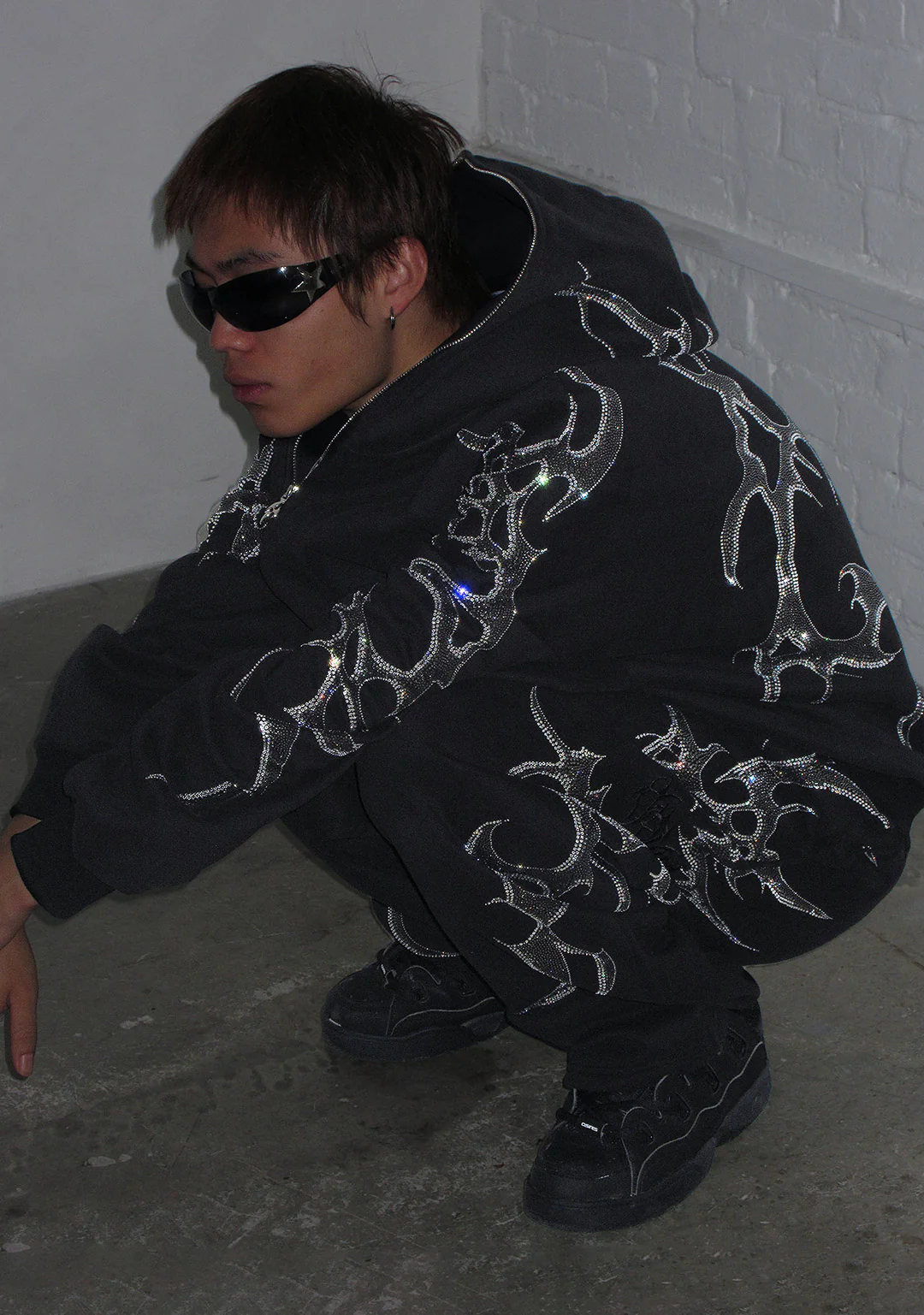 CRASH RHINESTONE OVERSIZED SWEATPANTS BLACK - Image 4