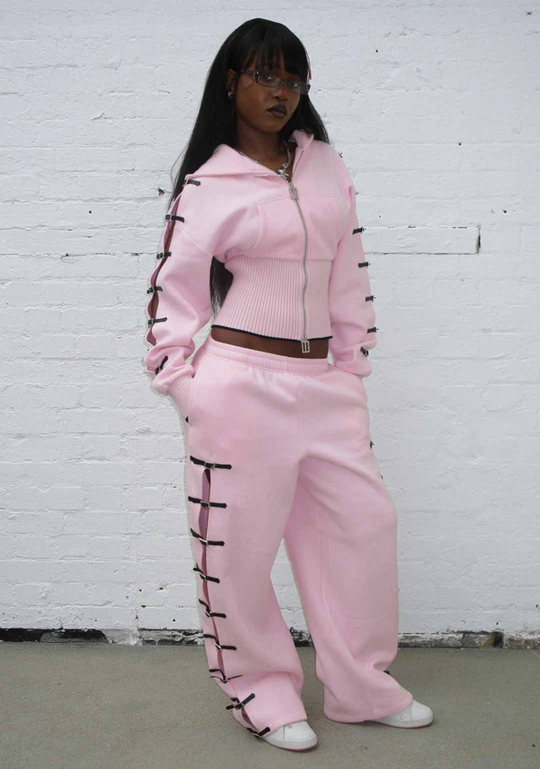 CRUSH BUCKLE OVERSIZED SWEATPANTS BABY PINK - Image 4