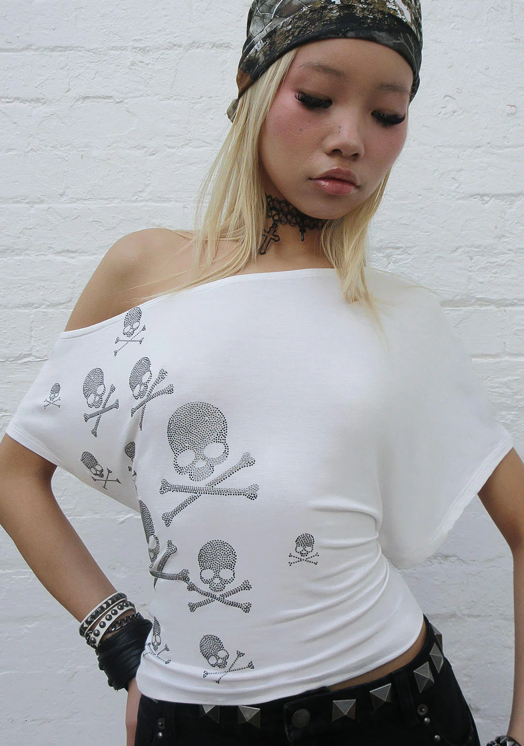 CRYPTIC RHINESTONE OFF THE SHOULDER TOP WHITE - Image 3