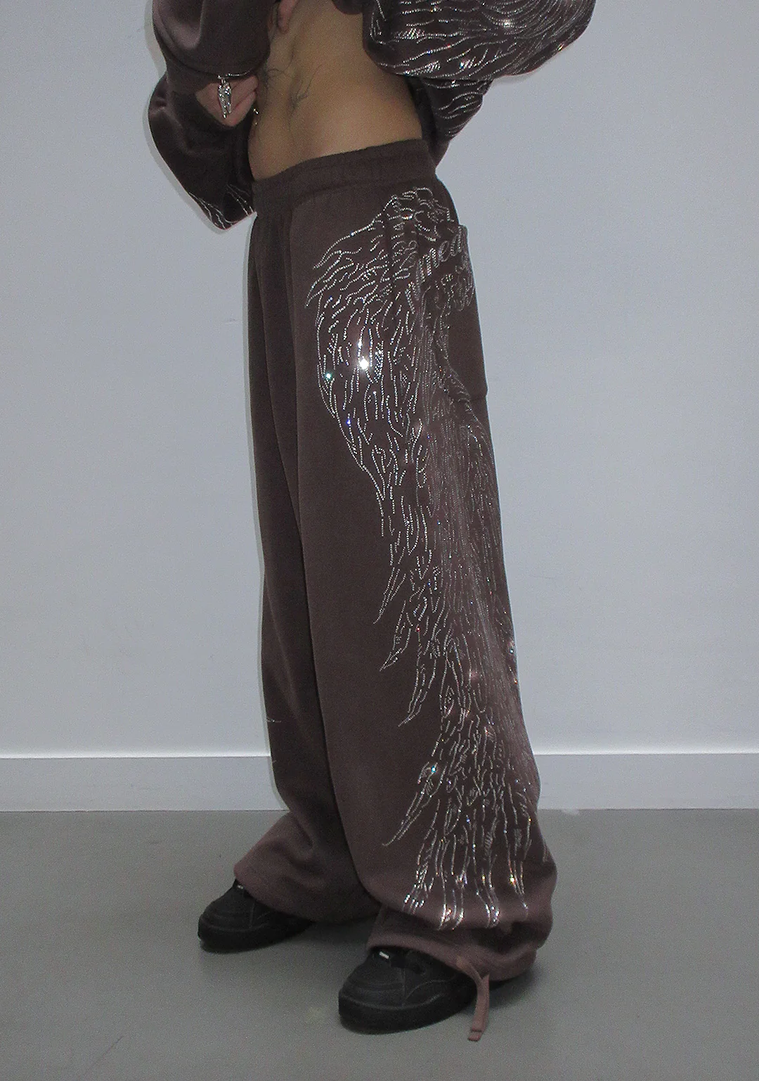 FALLEN RHINESTONE OVERSIZED SWEATPANTS BROWN - Image 7