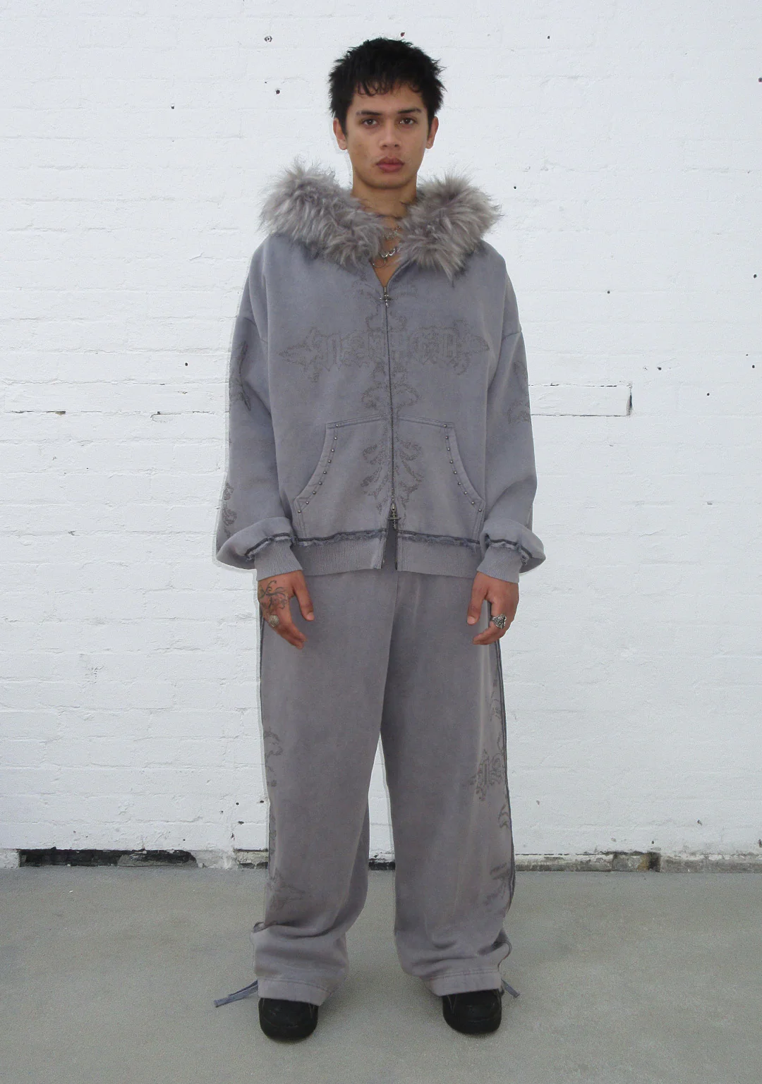 FERAL STUDDED OVERSIZED SWEATPANTS WASHED GREY - Image 5
