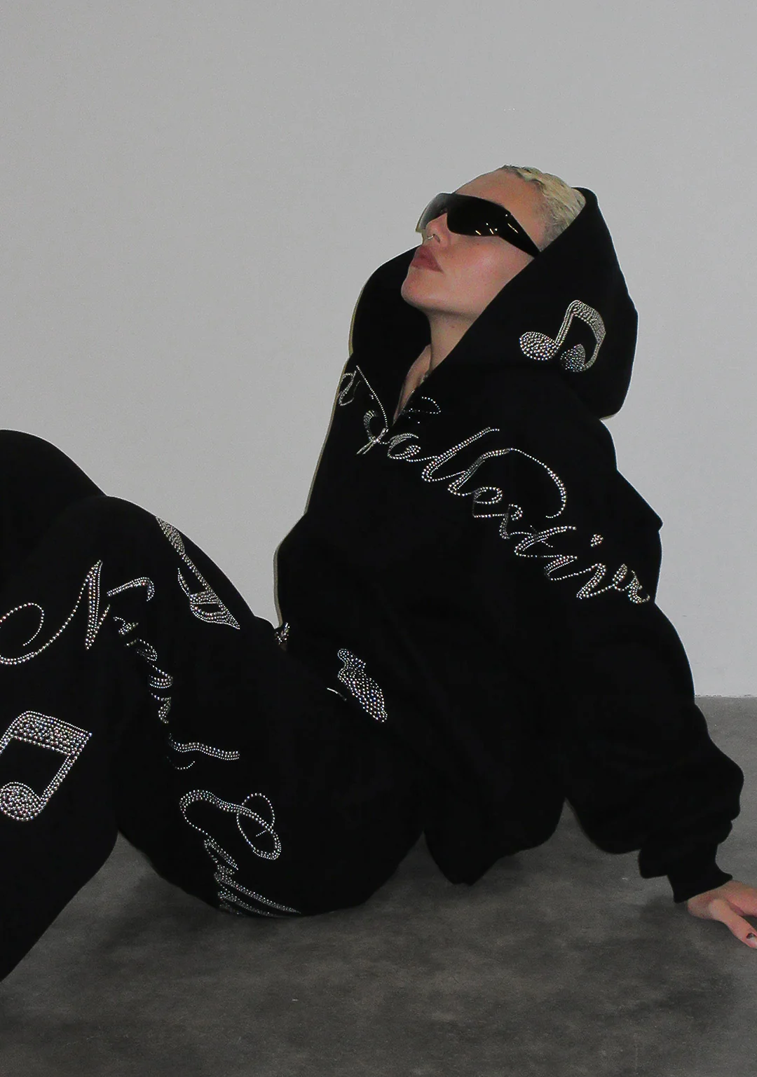 MUSE STUDDED OVERSIZED SWEATPANTS BLACK - Image 6