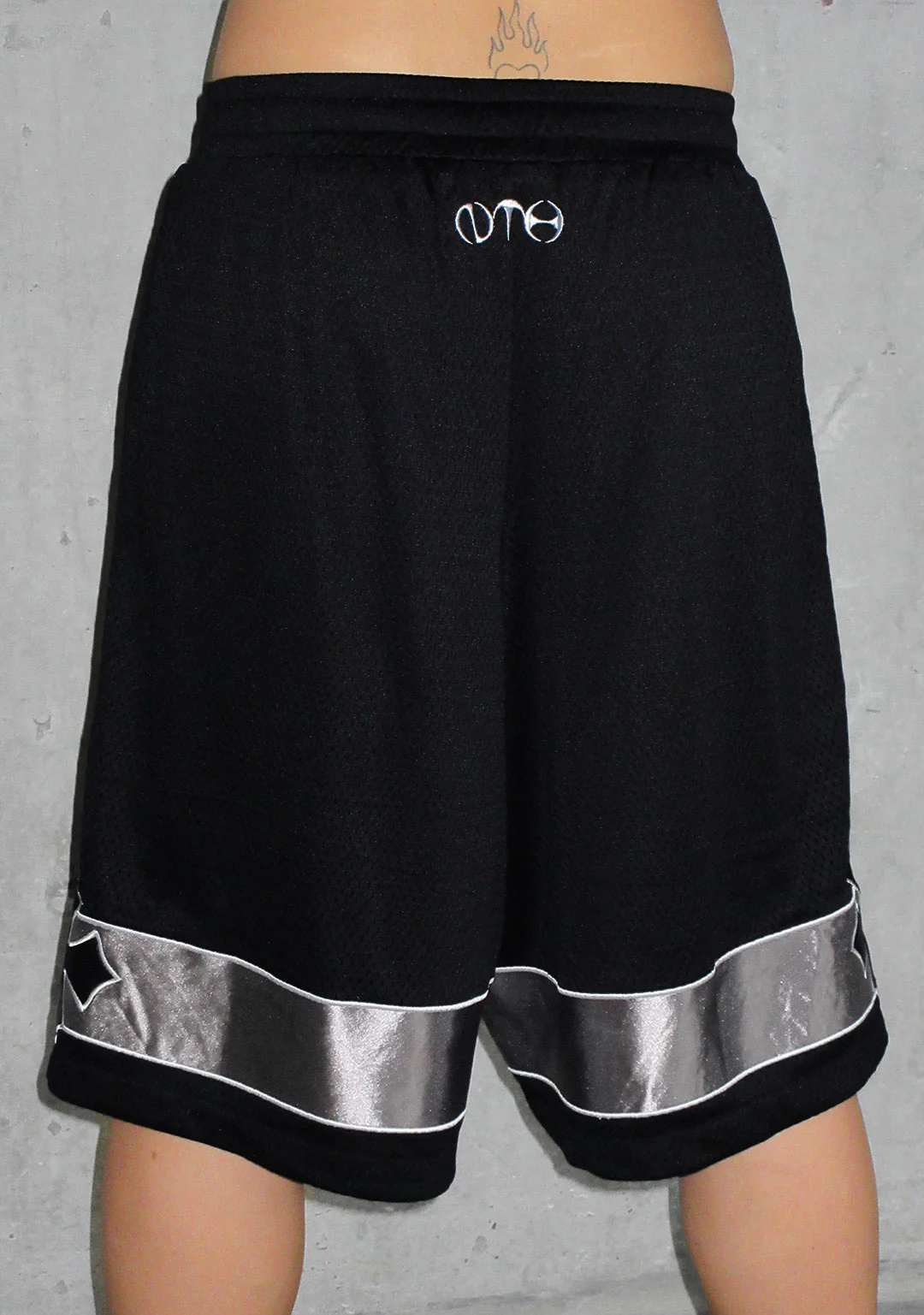 Nth ACTIVE AIRTEX MESH OVERSIZED SHORTS BLACK - Image 7