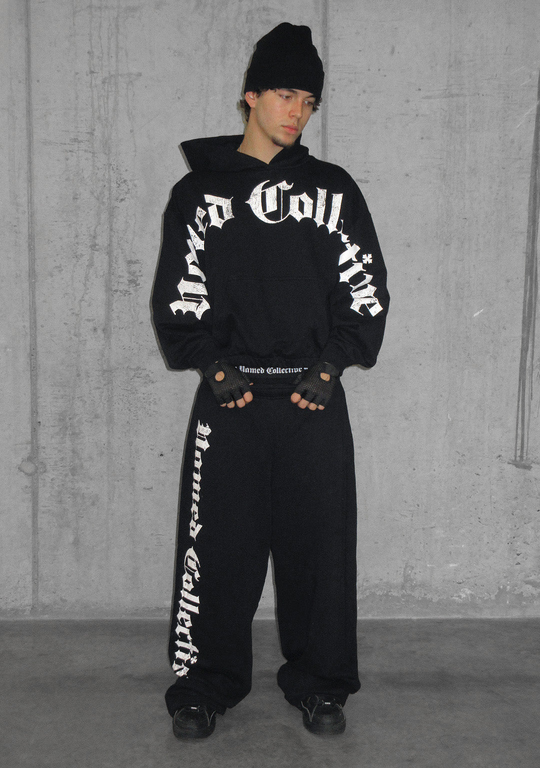 Nth ACTIVE OLD ENGLISH OVERSIZED PULLOVER HOODIE BLACK - Image 4