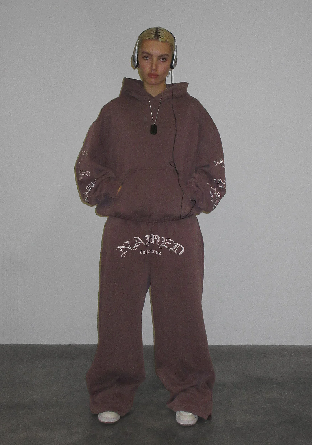 OLD ENGLISH PULLOVER HOODIE WASHED MAUVE - Image 4