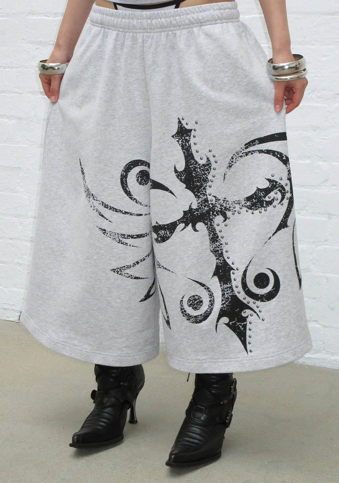 OUTLAW OVERSIZED SWEATSHORTS GREY MARL - Image 6