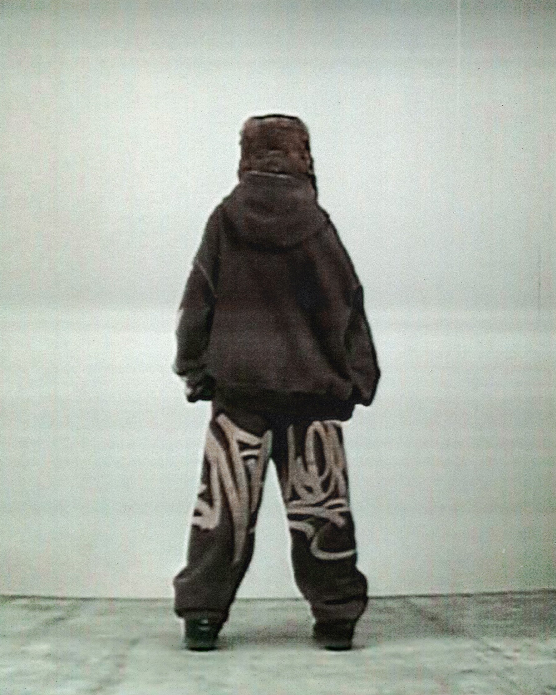 VANDALISM SWEATS BURNT TAUPE - Image 2