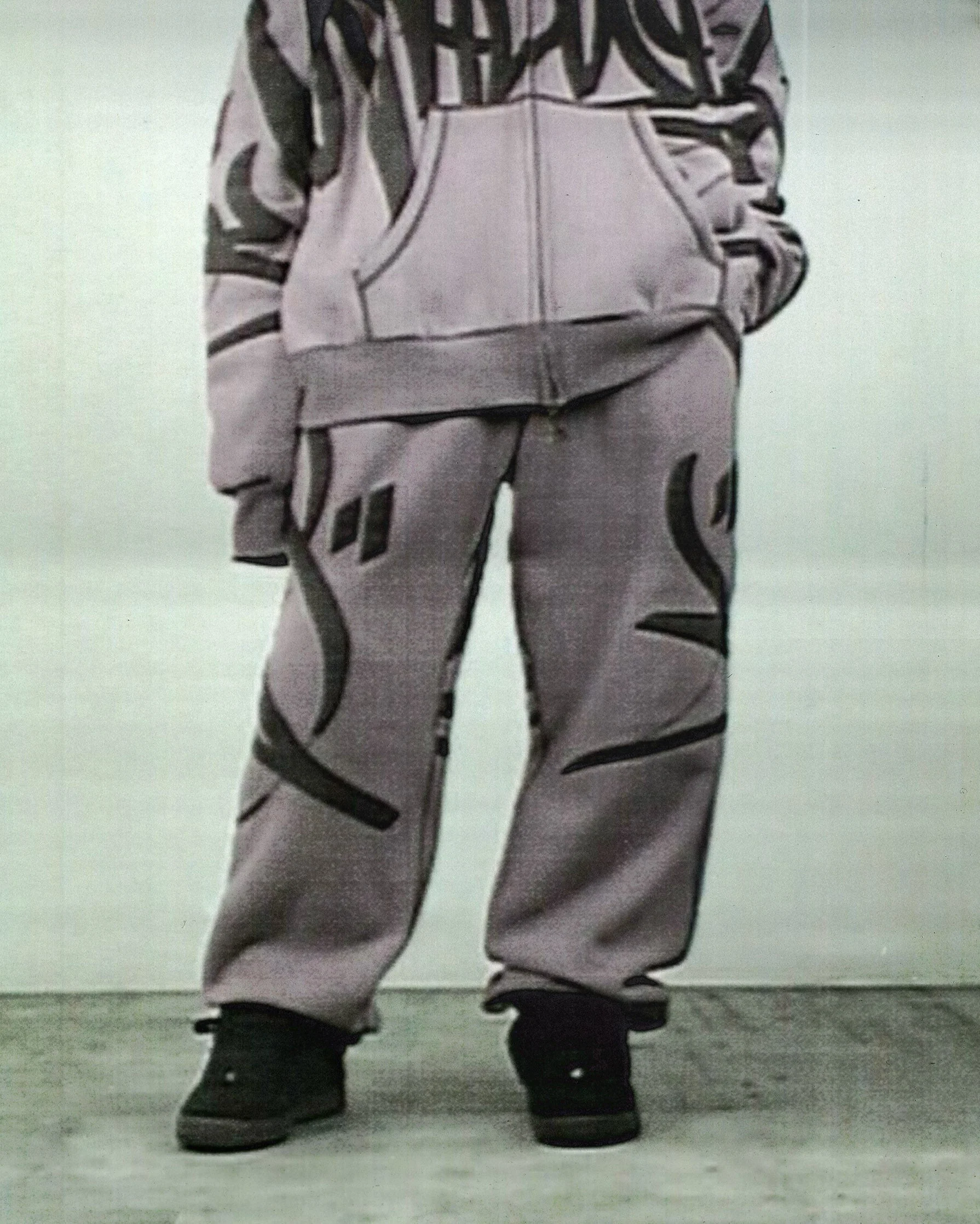 VANDALISM SWEATS FADED LILAC - Image 4